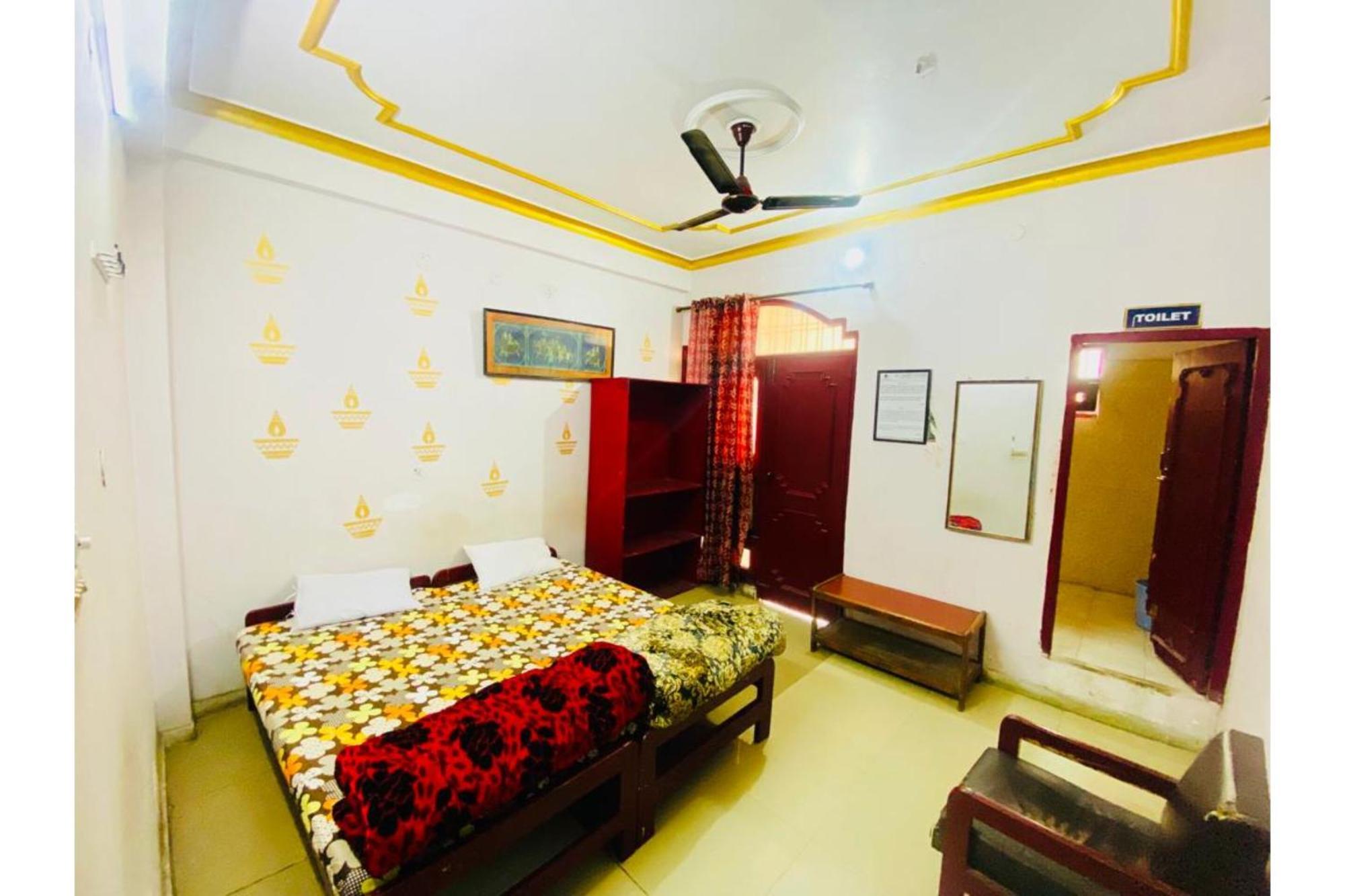 J C Guest House Hasanganj Buitenkant foto